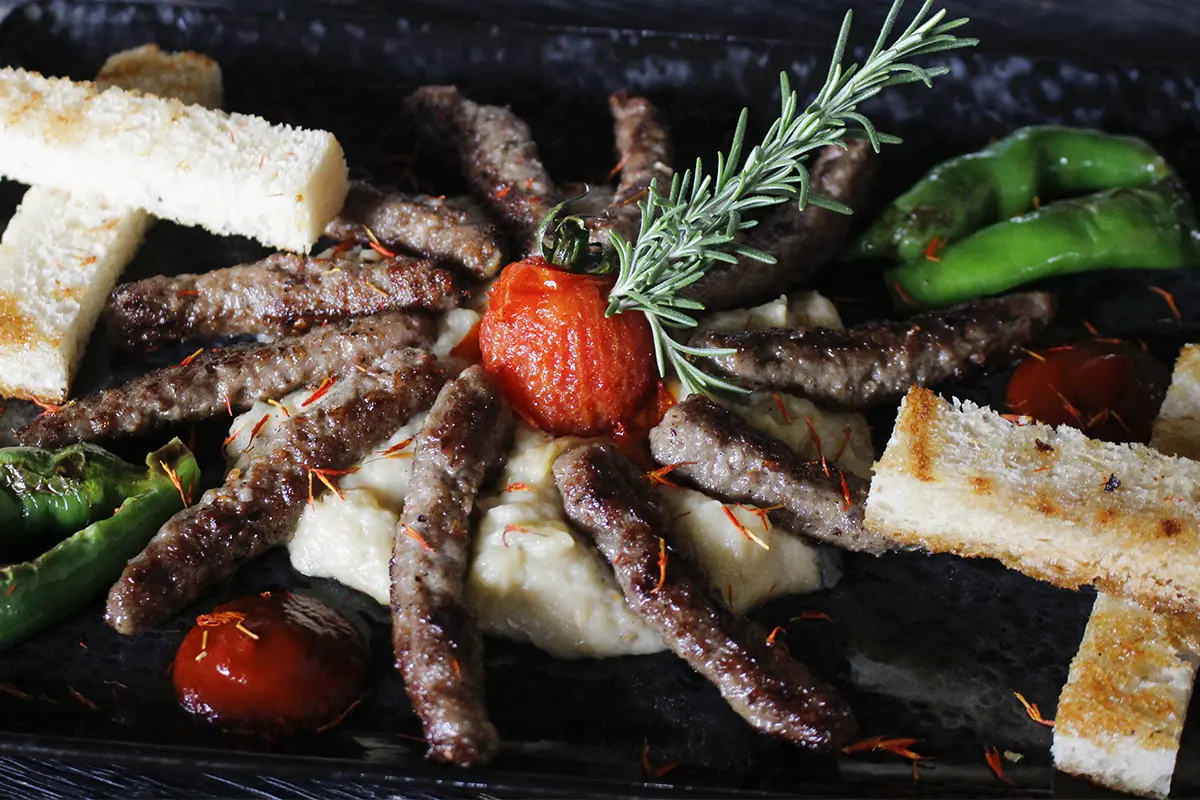 Балканско кюфте с патладжан